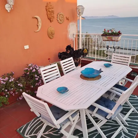 Terrazza Miracapri Pozzuoli