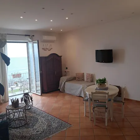 Terrazza Miracapri Pozzuoli