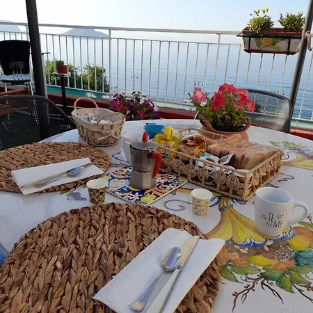 Terrazza Miracapri Pozzuoli